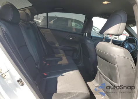 2017 Honda Accord Sport z USA, uszkodzony, nr VIN 1HGCR2F50HA159223